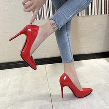 Load image into Gallery viewer, Patent Leather Pointed Toe Heels