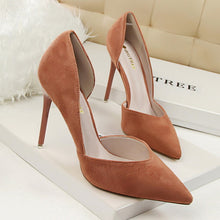 Load image into Gallery viewer, Suede Pointed Toe Heels