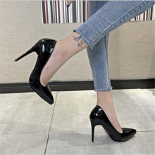 Load image into Gallery viewer, Patent Leather Pointed Toe Heels